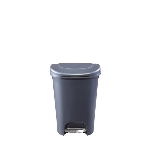 Rubbermaid Premium 13 gal Gray Resin Step-On Trash Can
